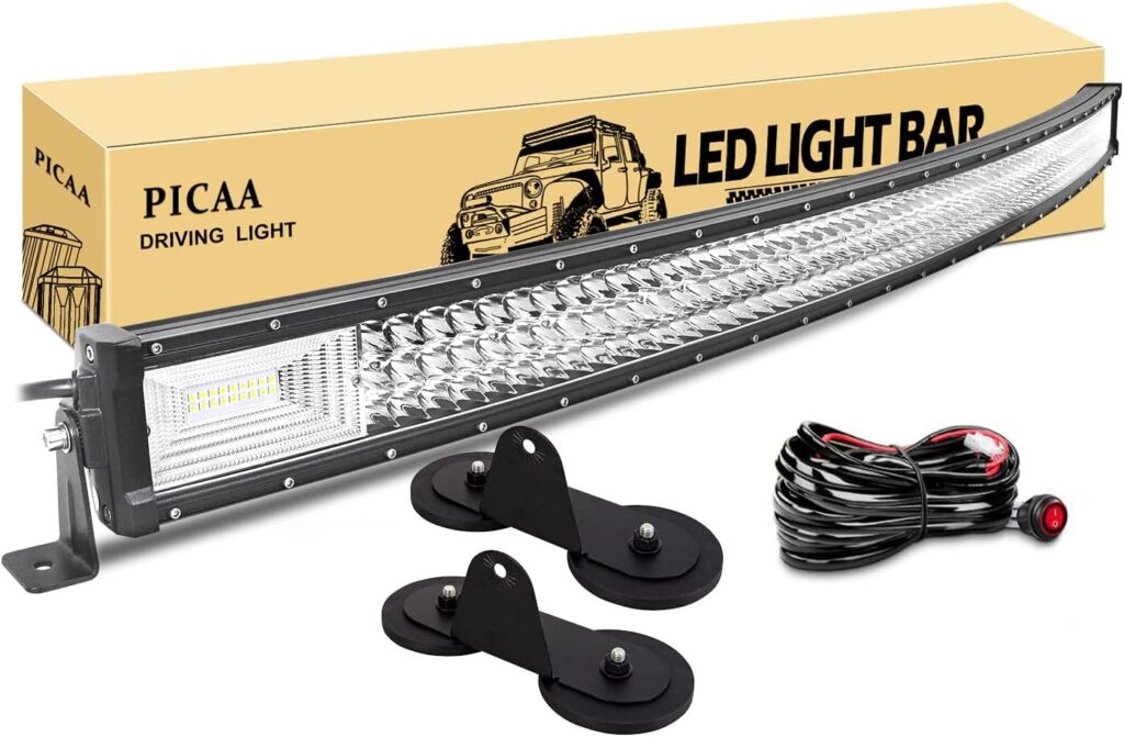 PICAA LED Lichtleiste, Gebogene 52 Zoll 130 cm 675W DREI Reihen LED Lichtern, mit magnetischer Halterung für Off-Road 4WD, SUVs, ATVs, UTVs, Lastwagen 12V